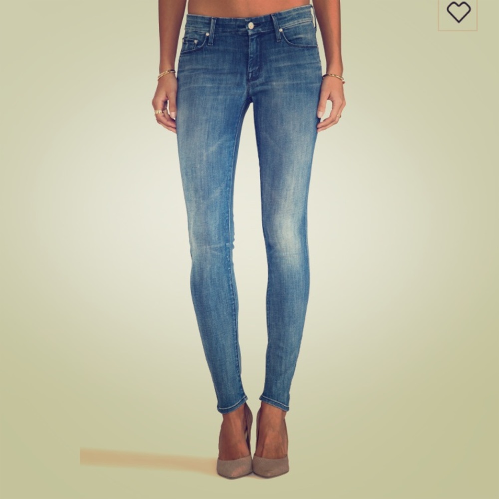 MOTHER the looker in secrets jeans.