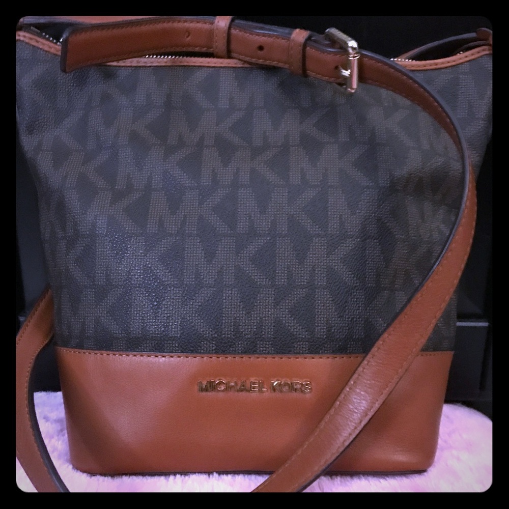 Authentic Michael Kors Cross Body Bag