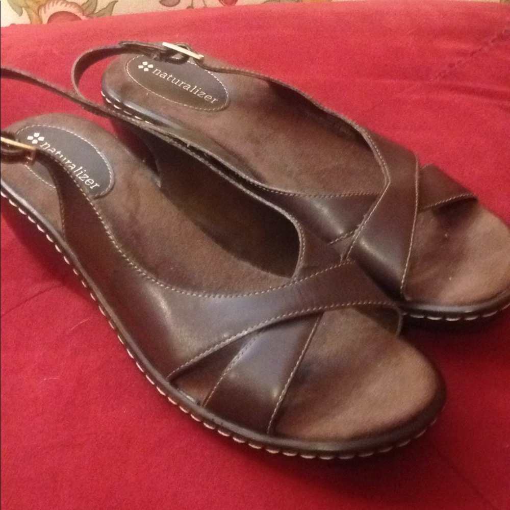 Naturalizer brown sandals