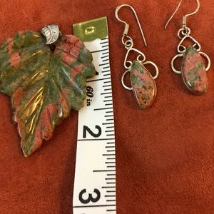 Natural stone pendant and earrings