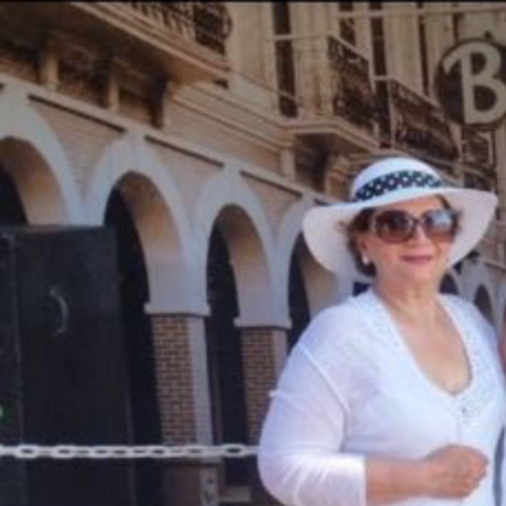 Meet your Posher, Noushin