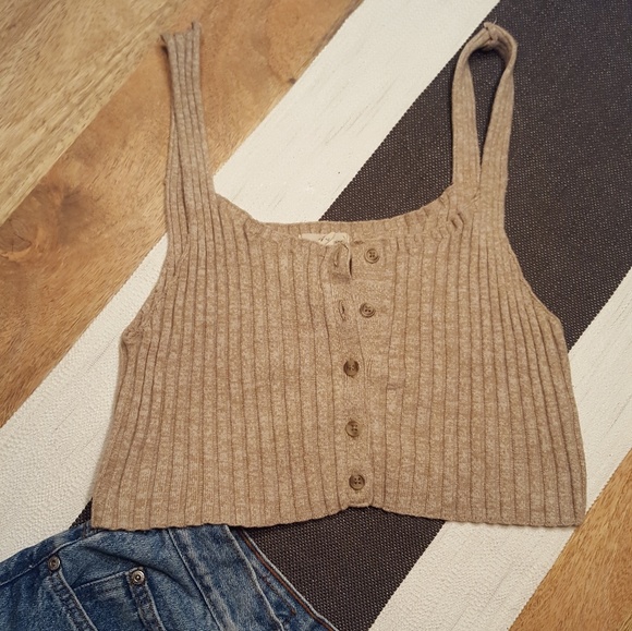 silence + noise crop top ☀️ - Picture 2 of 6