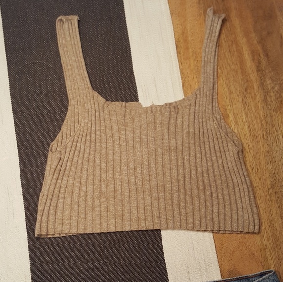 silence + noise crop top ☀️ - Picture 4 of 6