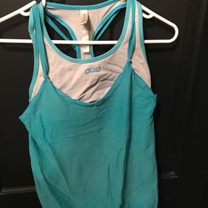 Lorna Jane top size M