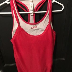 Lorna Jane top size M