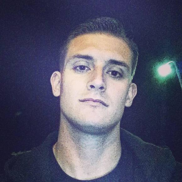 Meet your Posher, Chris - Picture 1 of 1