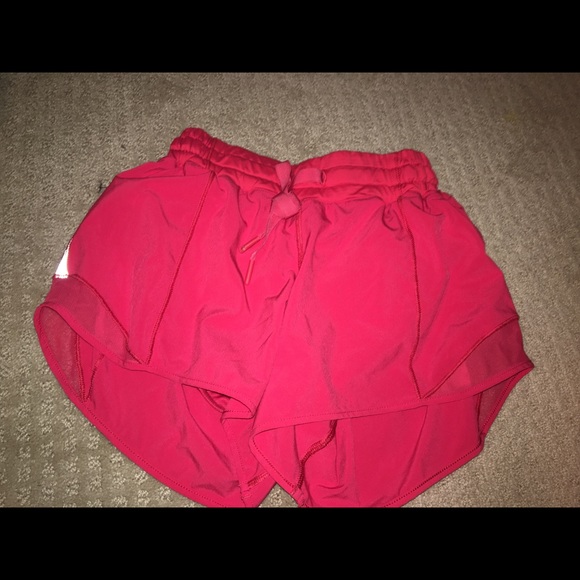 lululemon athletica Pants - Lululemon hotty hot short long 4"