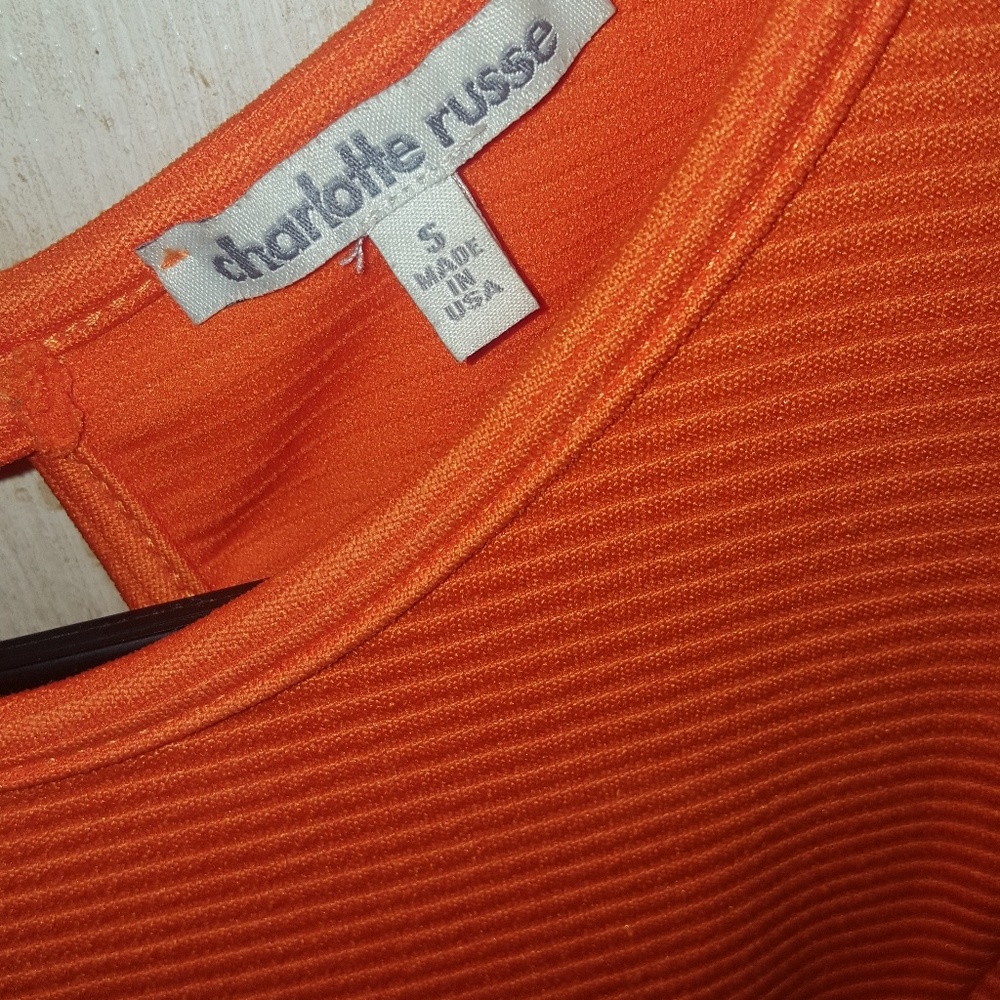 ORANGE ROMPER - Picture 3 of 3