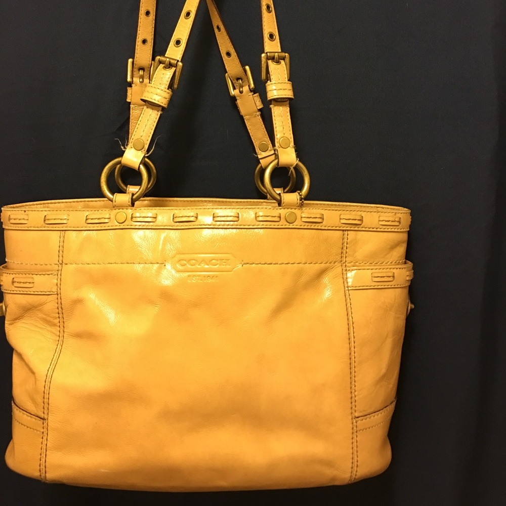 Beige leather coach tote
