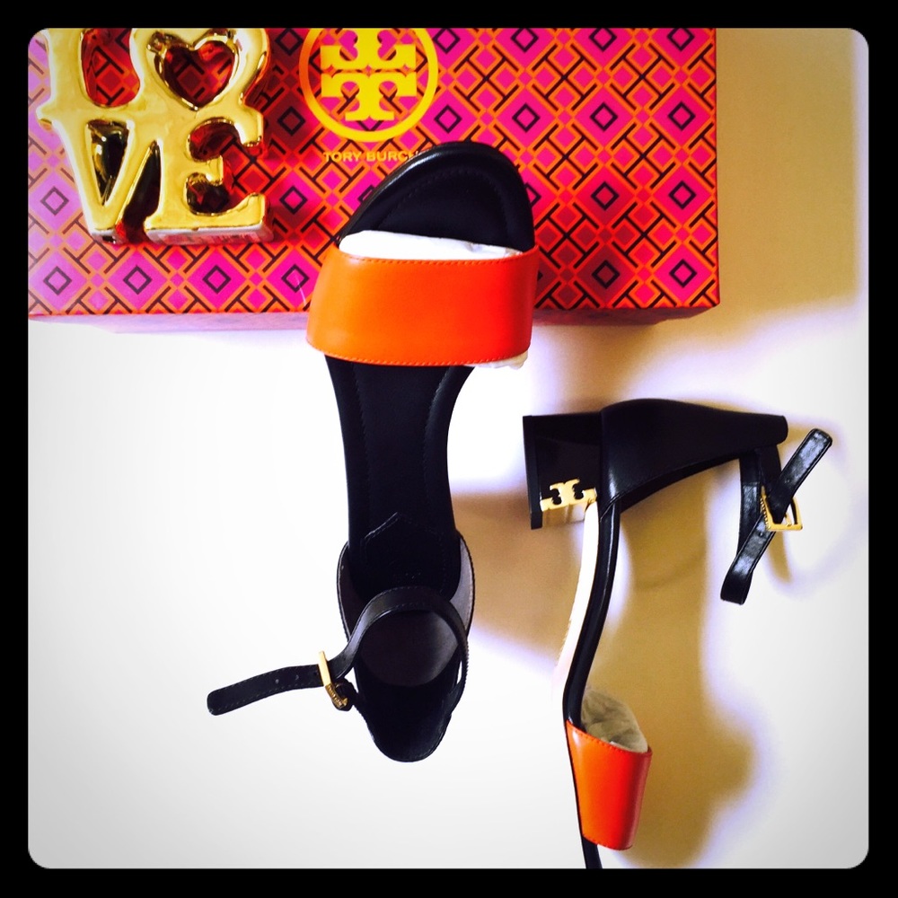💝Valentines day edition! NWT Tory Burch sandals!