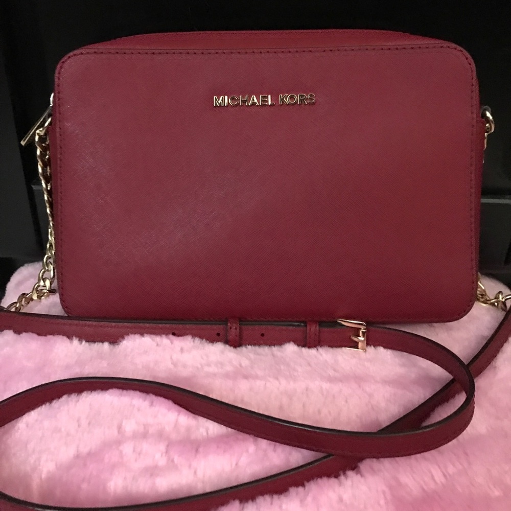 Michael Kors Jet Set Large Travel Crossbody