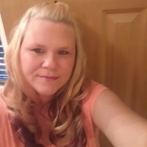 Meet your Posher, Roxanne