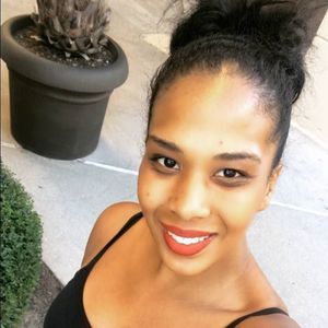 Meet your Posher, Jillian