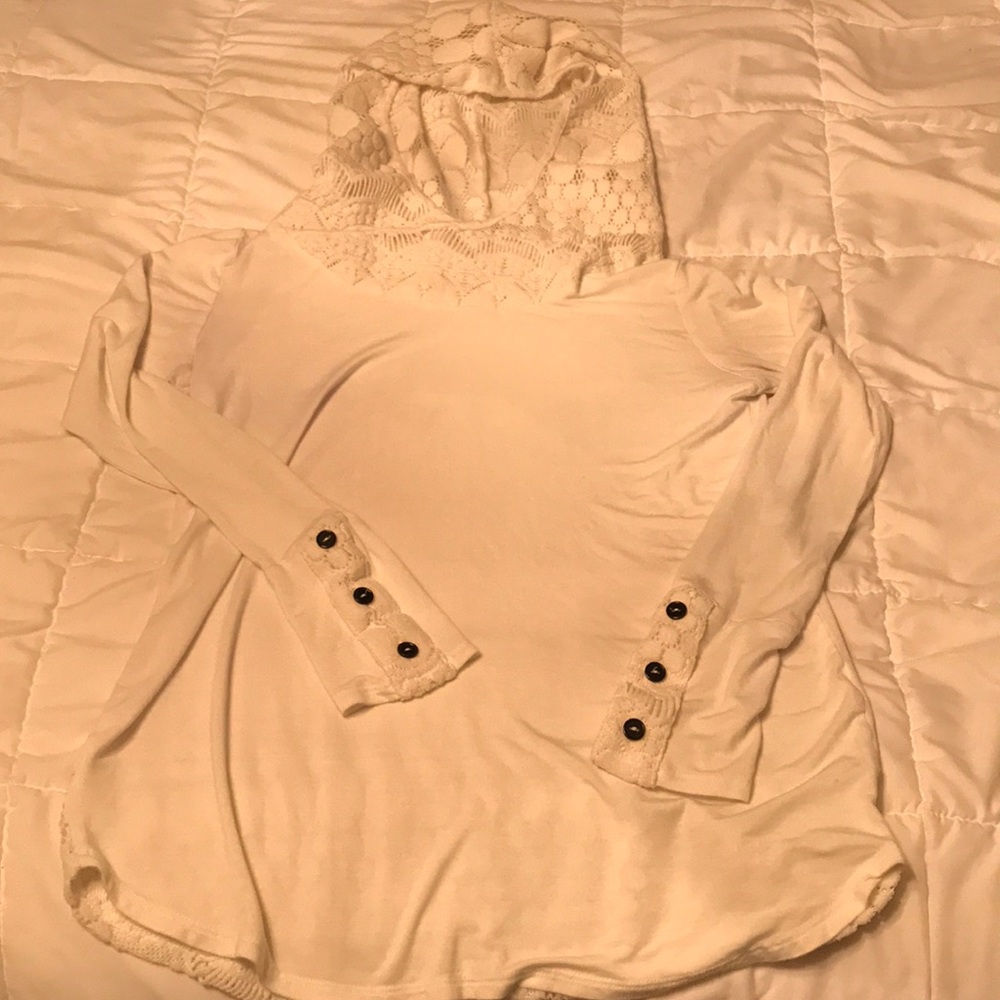 White long sleeve lace detailed shirt!