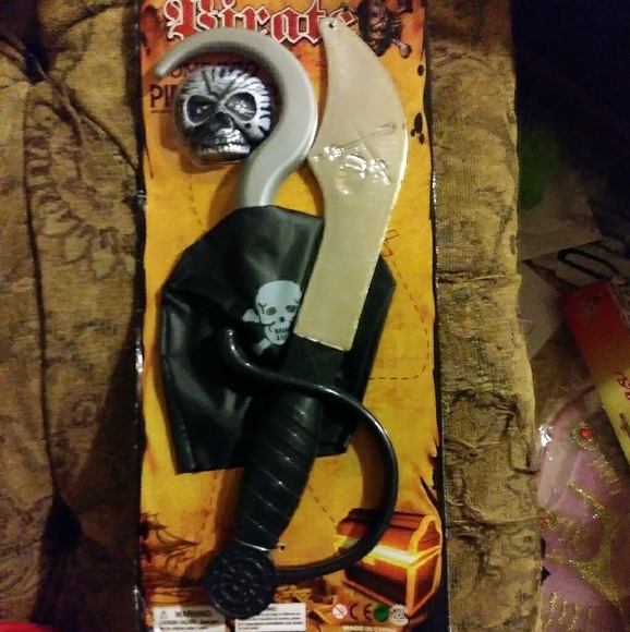 Captain Hook Full Pirate Costume accessory - Picture 1 of 3
