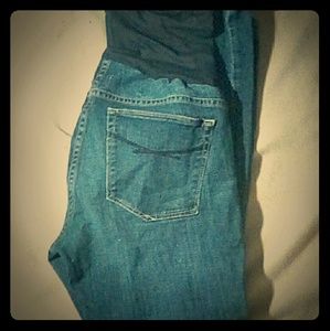 Super cute maternity jeans