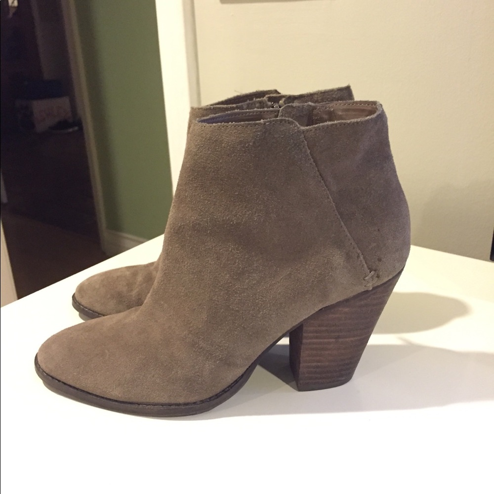 Dolce Vita Booties