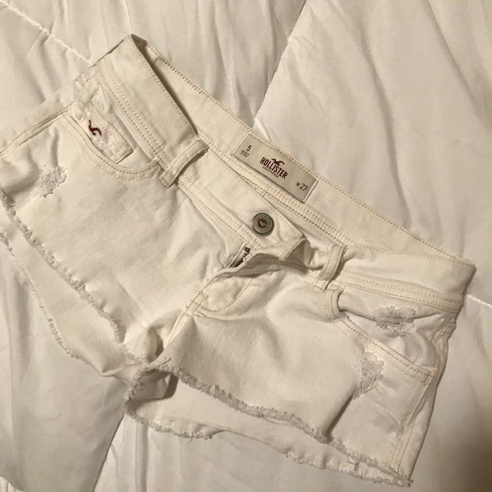 Barely used white hollister shorts