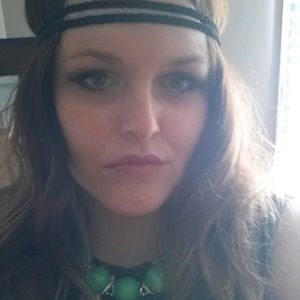 Meet your Posher, Cassandra