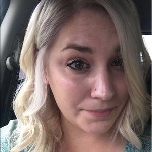 Meet your Posher, Marissa