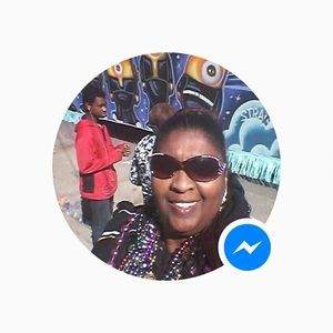 Meet your Posher, Joanette