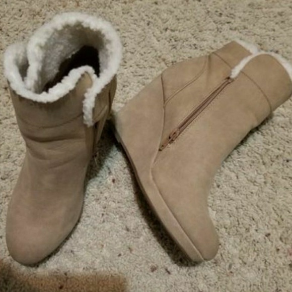 **SOLD****PARKER & SKY Wedged Ankle Booties - Picture 2 of 4