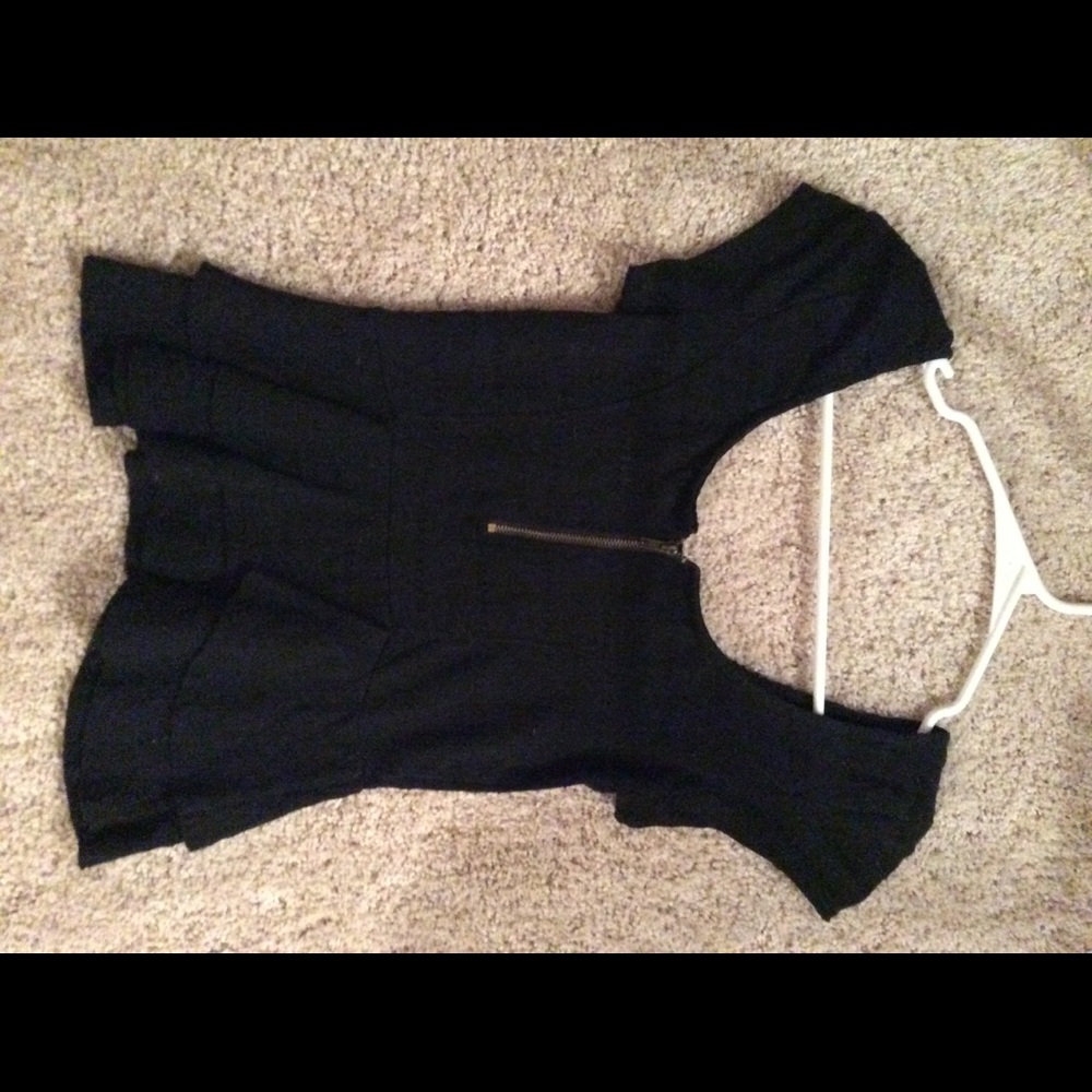 Black crop top