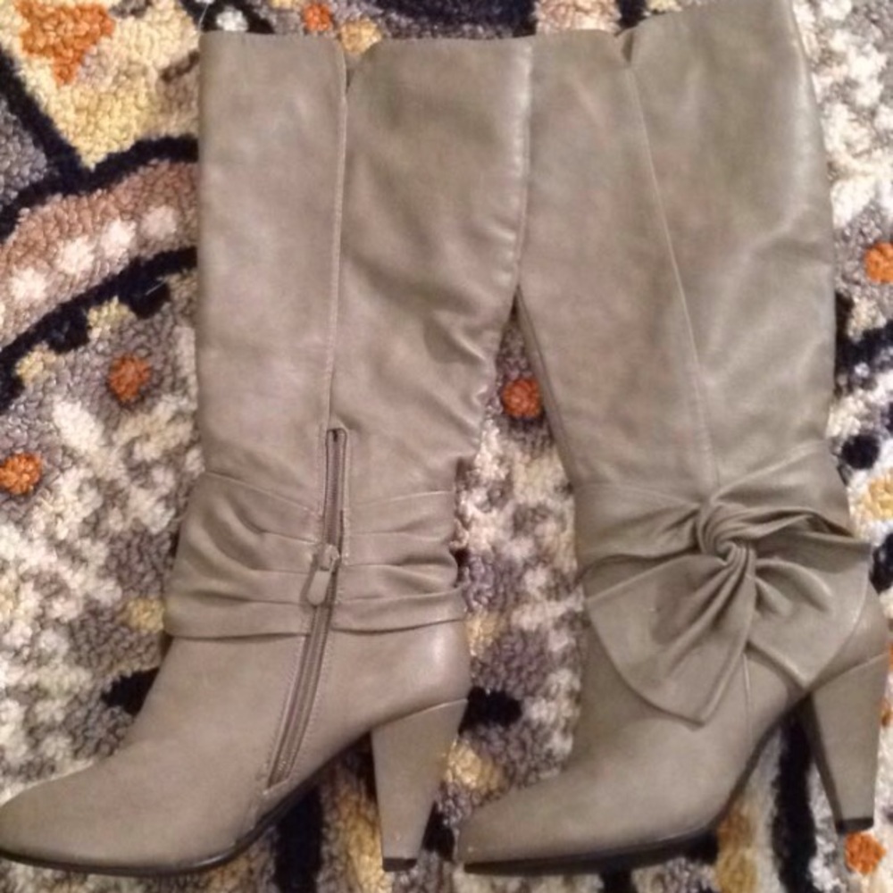 Wet Seal boots
