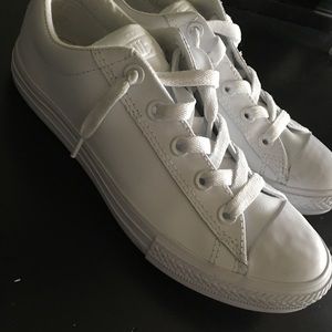 White leather converse size 6