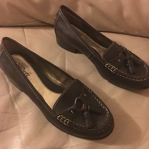 Euro soft brown shoes with tassels.