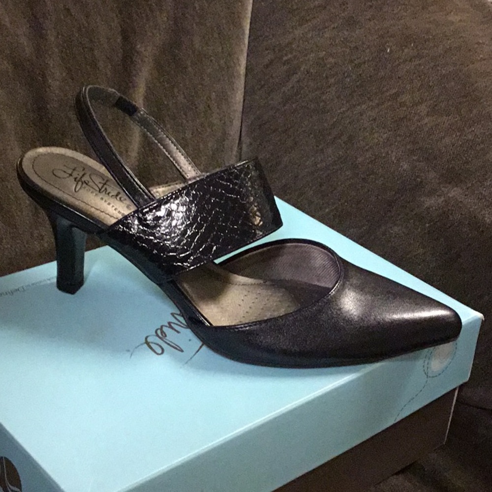 Sling Bank Pump