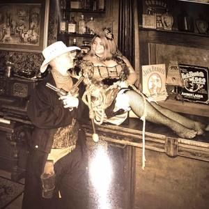 Meet your Posher, Destiny