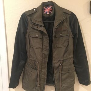 Faux leather sleeve camo jacket