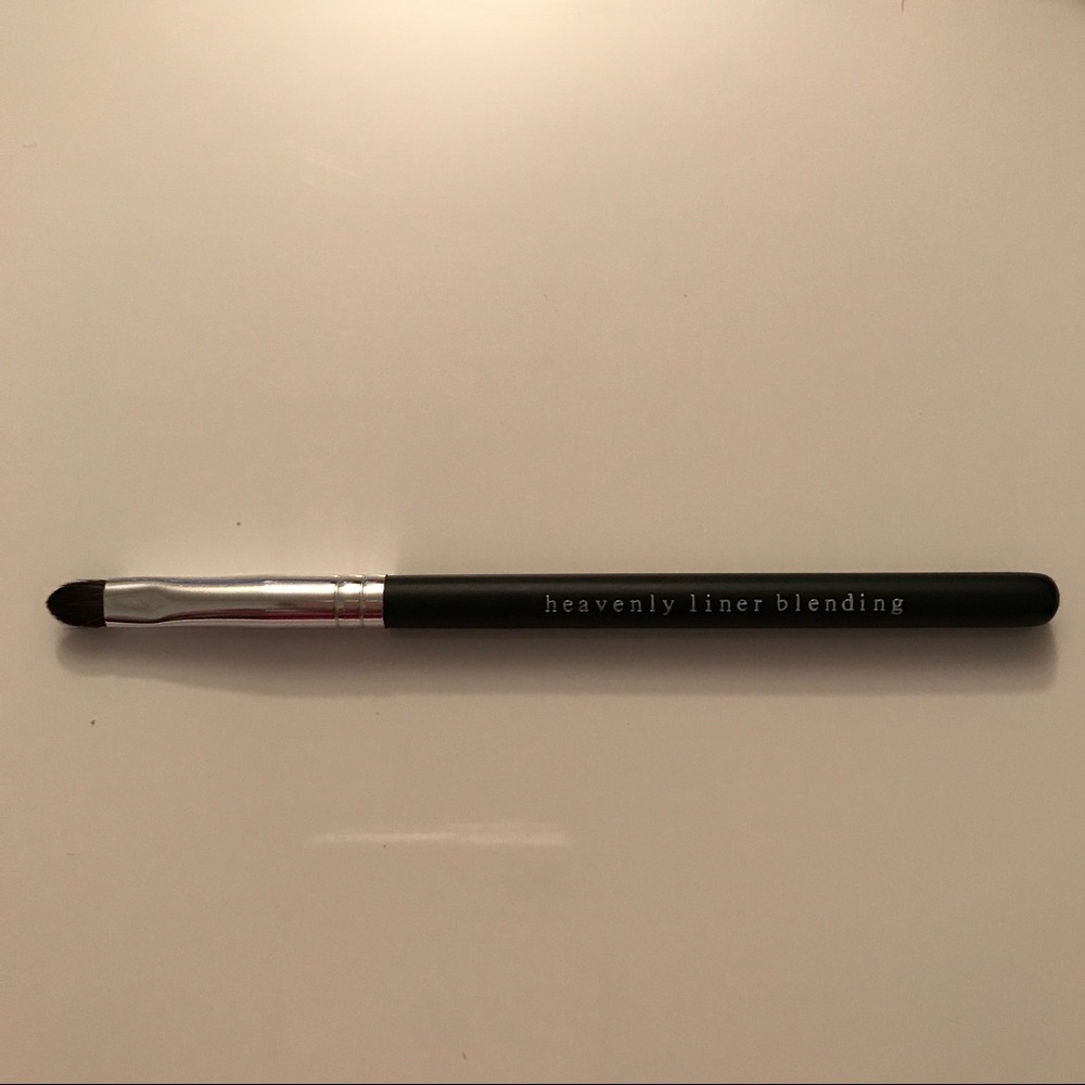 bareMinerals Heavenly Liner Blending Brush
