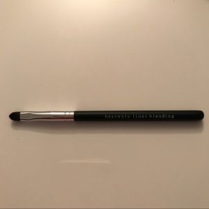 bareMinerals Heavenly Liner Blending Brush