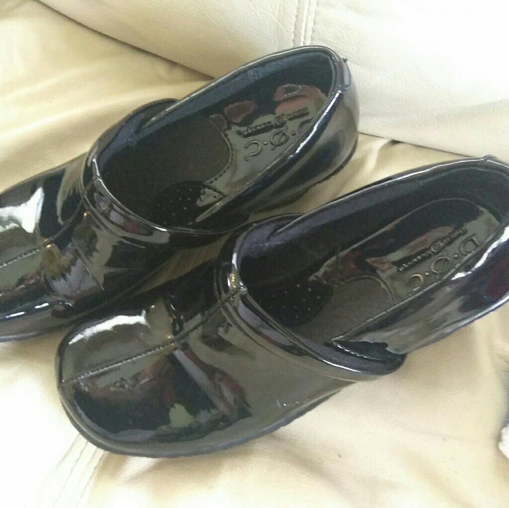 BOC Black Clogs