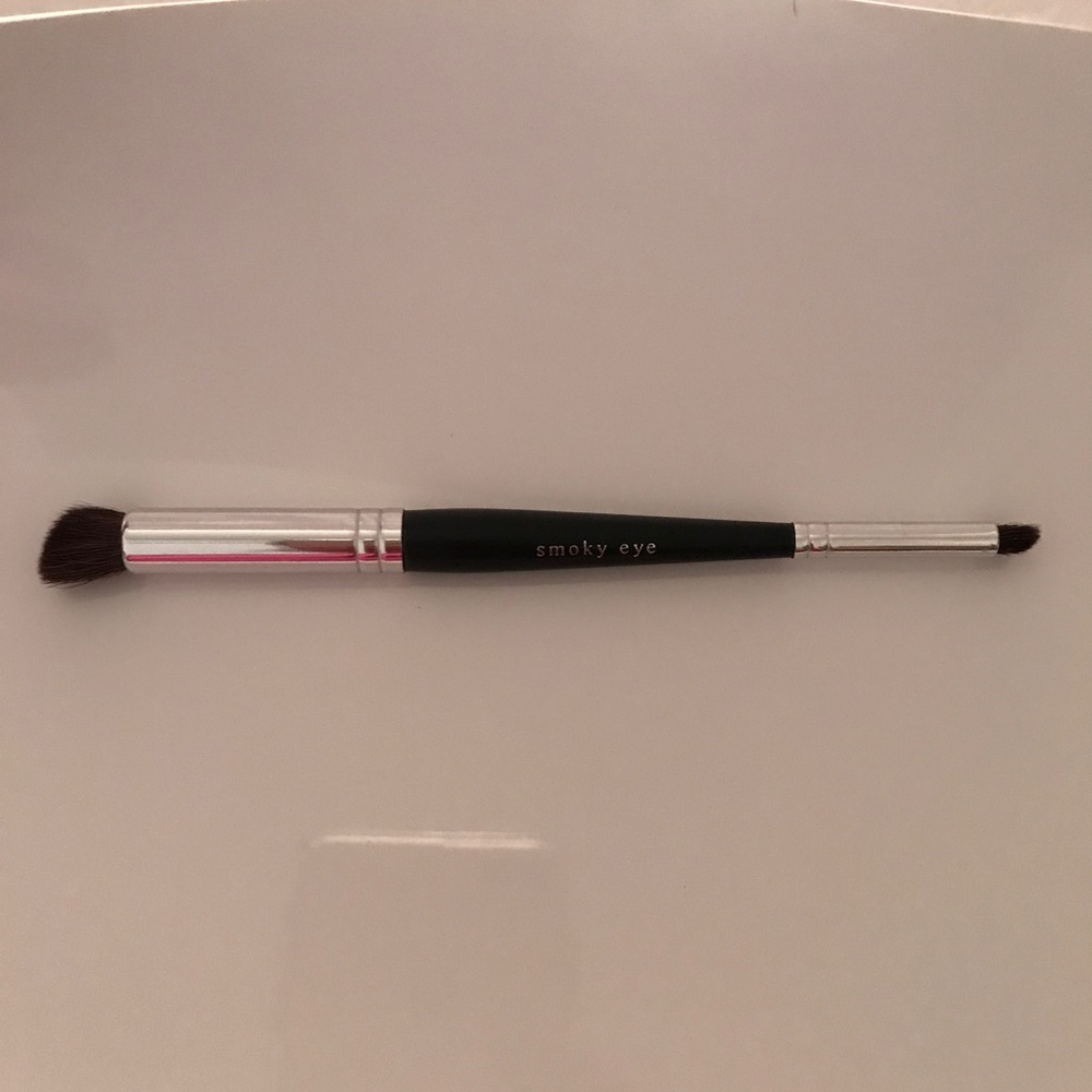 bareMinerals Smokey Eye Brush