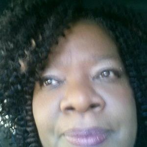 Meet your Posher, Cynthia