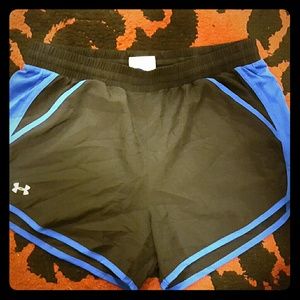 Women's under armour shorts Sz small