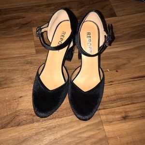 Report ladee black heel pumps