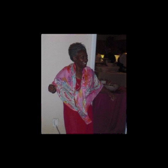 Meet your Posher, Andrea - Picture 1 of 1