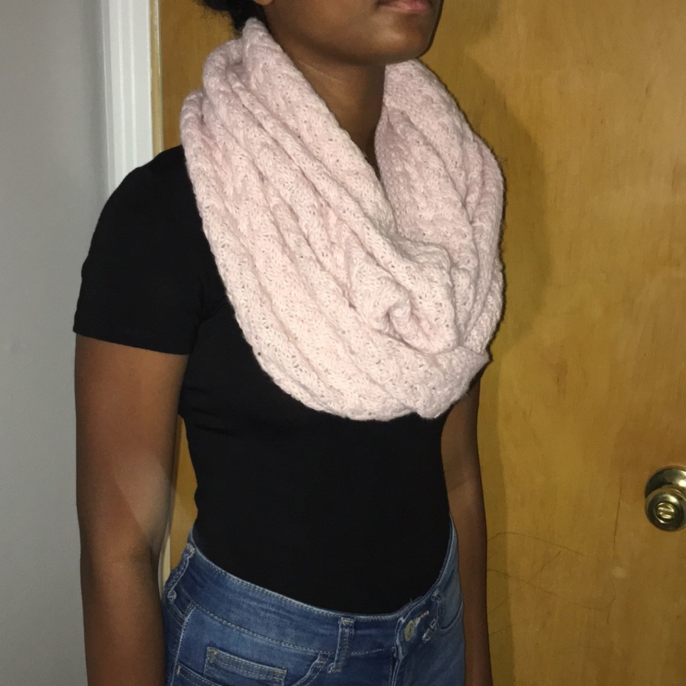 Scarves - Picture 3 of 4