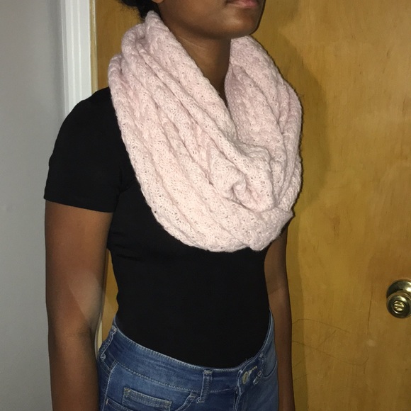 Scarves - Picture 3 of 4