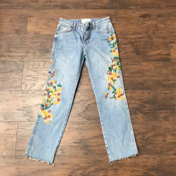 Free People Denim - Super cute embroidered Freepeople Jeans