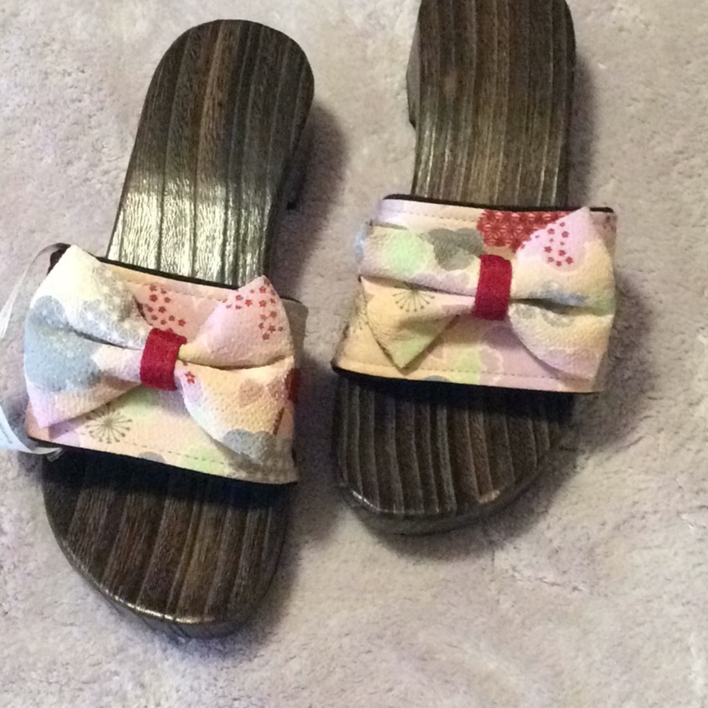 Fujin Silk flip flop sandals
