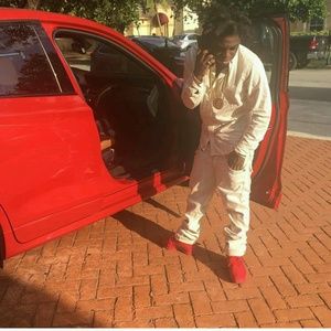 Meet your Posher, Tom