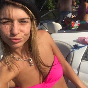 Meet your Posher, Zhulieta