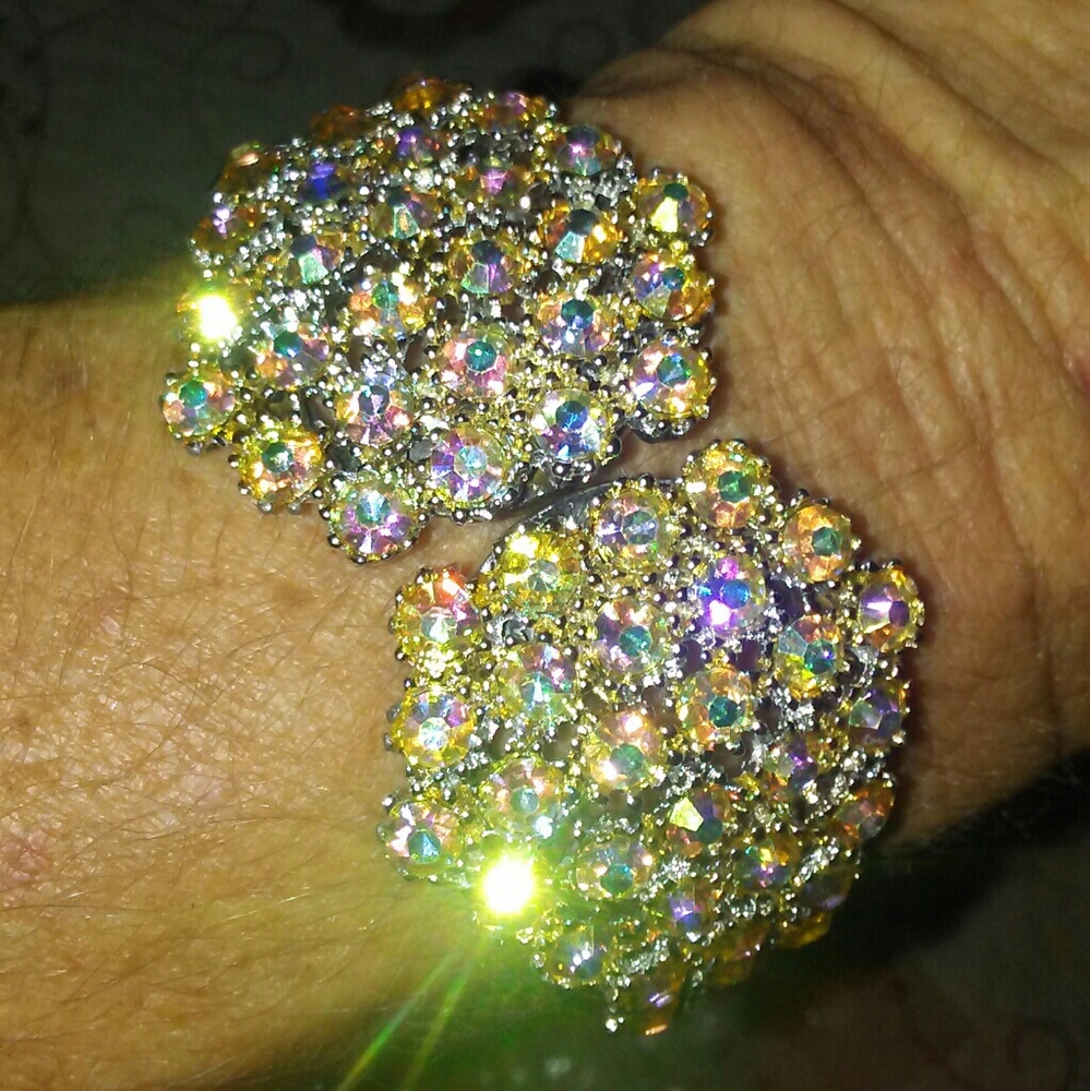 Vintage Hinged Bling Bracelet