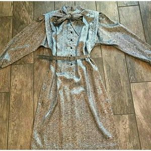 Black and Silver Like Bow Blouse Dress