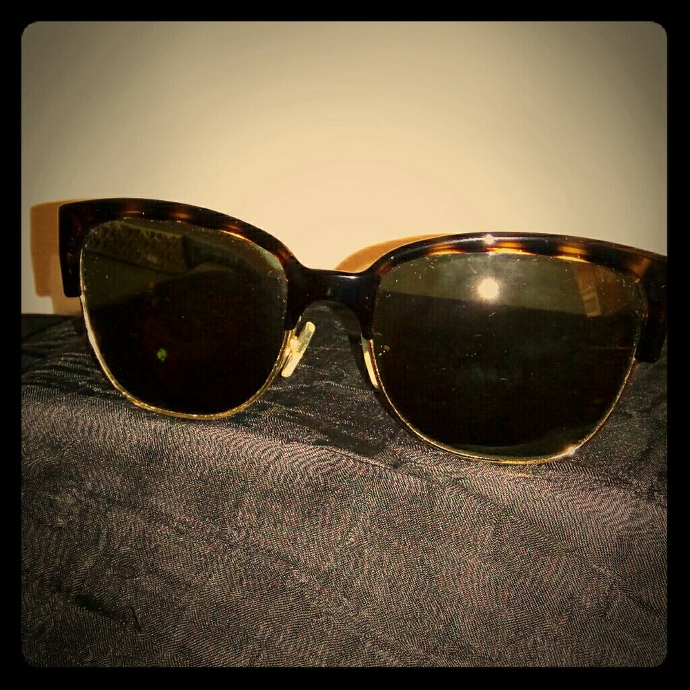 Tori Burch Sunglasses 😎